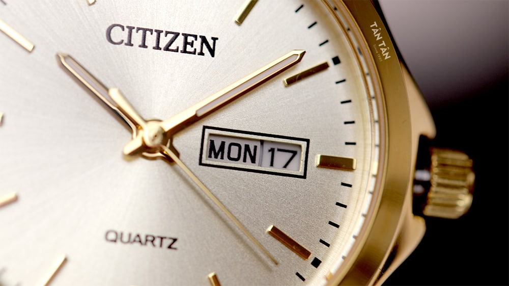Đồng hồ Citizen EQ0593-85P Ô lịch thứ ngày thuận tiện quản lý thời gian