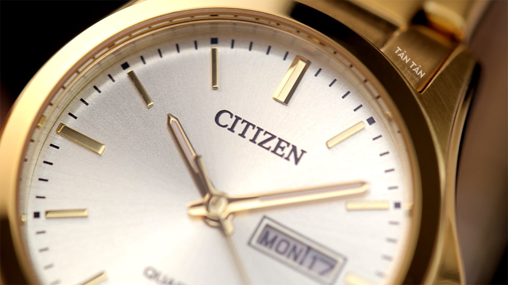 Đồng hồ Citizen EQ0593-85P - Bộ vỏ tròn được cắt gọt mềm mại