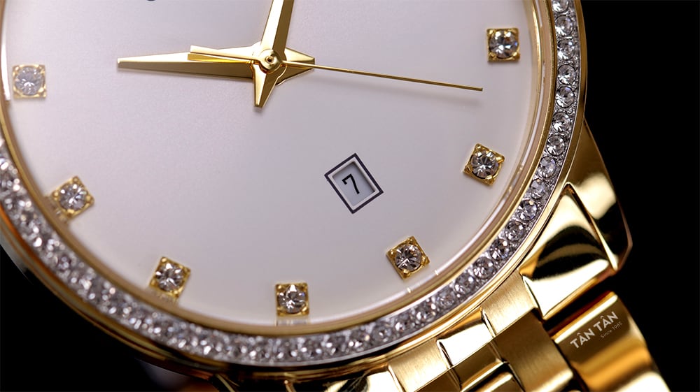 Đồng hồ Citizen BI5032-56A - Lịch ngày được đặt tại vị trí 6 giờ