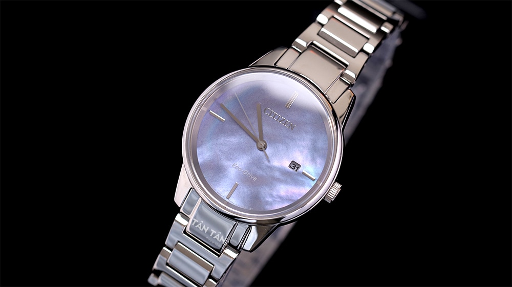 Đồng hồ Citizen EW2590-85N - Các chi tiết được đơn giản hóa làm nổi bật mặt số