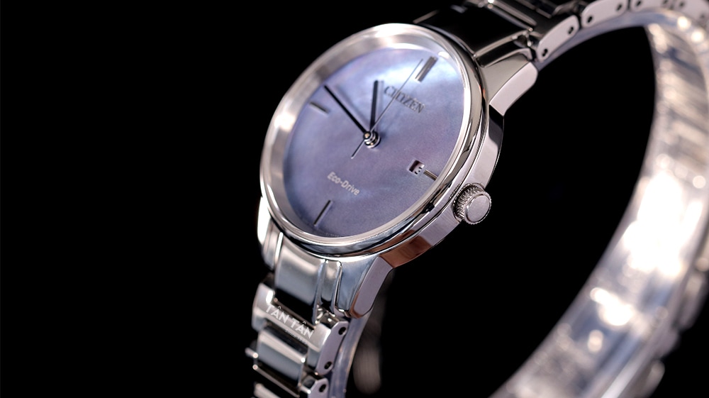 Đồng hồ Citizen EW2590-85N - Bộ vỏ chắc chắn, bắt sáng tốt của đồng hồ Citizen EW2590-85N