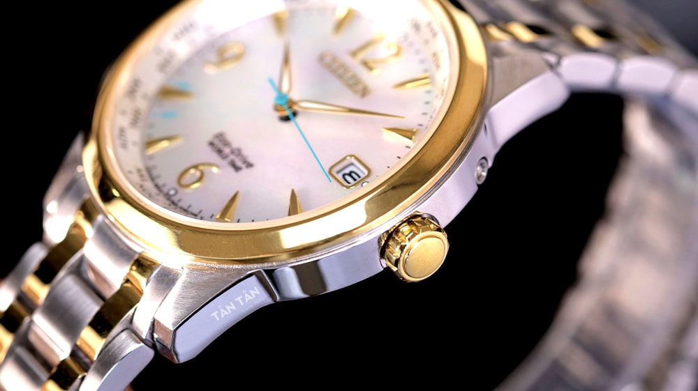 Đồng hồ Citizen FC8008-88D - Thiết kế vỏ đồng hồ Citizen FC8008-88D