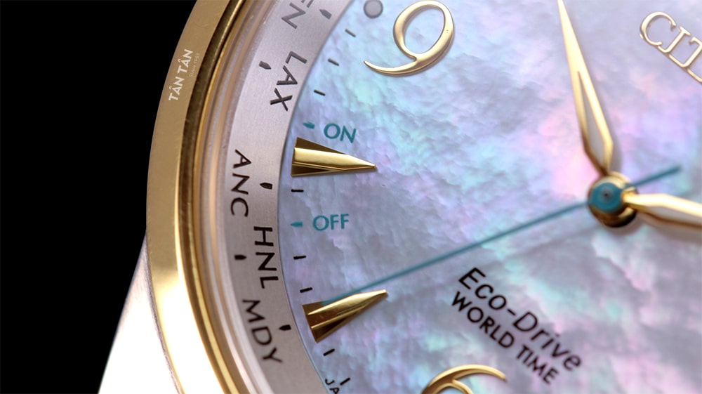 Đồng hồ Citizen FC8008-88D - Hiển thị tắt hoặc mở giờ mùa hè