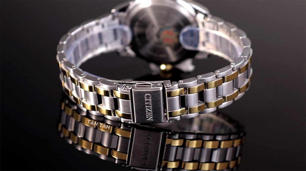 Đồng hồ Citizen FC8008-88D - Bộ dây thép không gỉ chắc chắn
