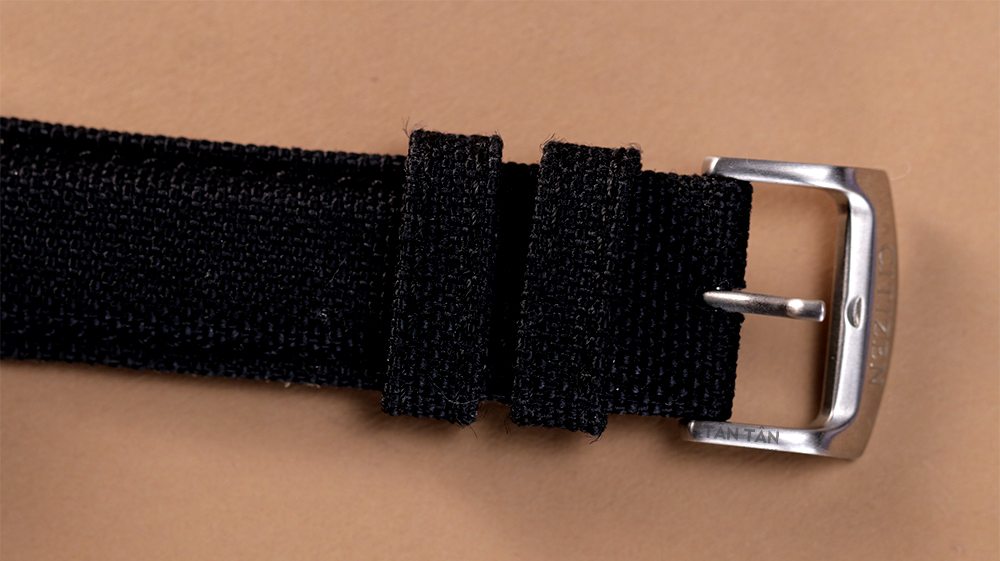 Đồng hồ Citizen AW5000-24E - Dây đeo vải nato tiện lợi