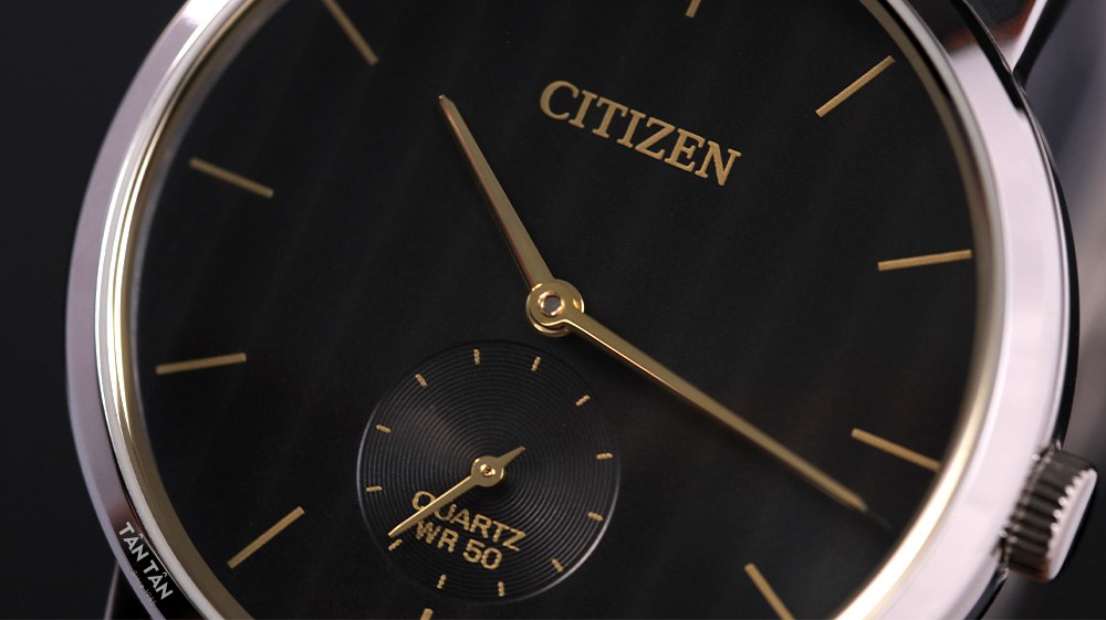 Đồng hồ Citizen BE9174-55E Bên trong mặt số màu đen là các vân sọc tinh tế 