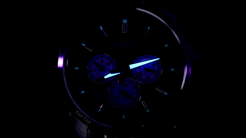 Đồng hồ Citizen AG8340-58L - Các kim và cộc giờ có hiển thị dạ quang