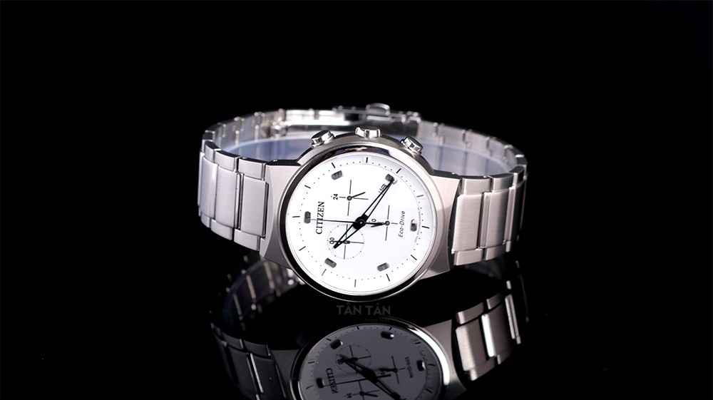 Đồng hồ Citizen AT2400-81A - Tổng thể thiết kế sáng bóng, hút mắt người nhìn của đồng hồ Citizen AT2400-81A