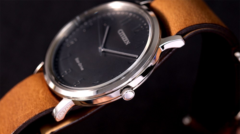 Đồng hồ Citizen BJ6501-10L - Bộ vỏ và núm chỉnh giờ được hoàn thiện tinh tế, bắt mắt
