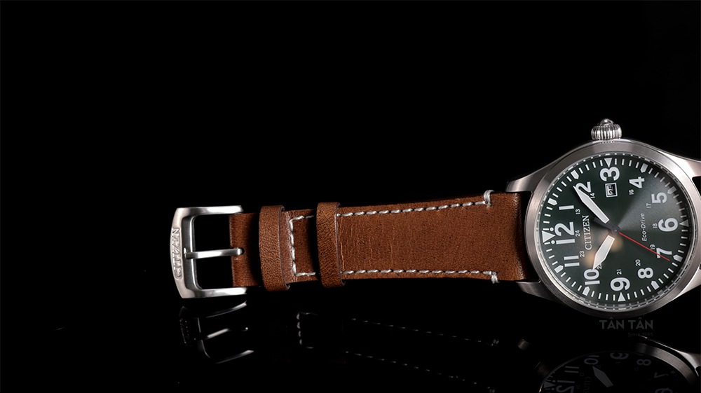 Đồng hồ Citizen AW1620-13X - Dây da bê màu nâu với đường chỉ may màu trắng tinh tế