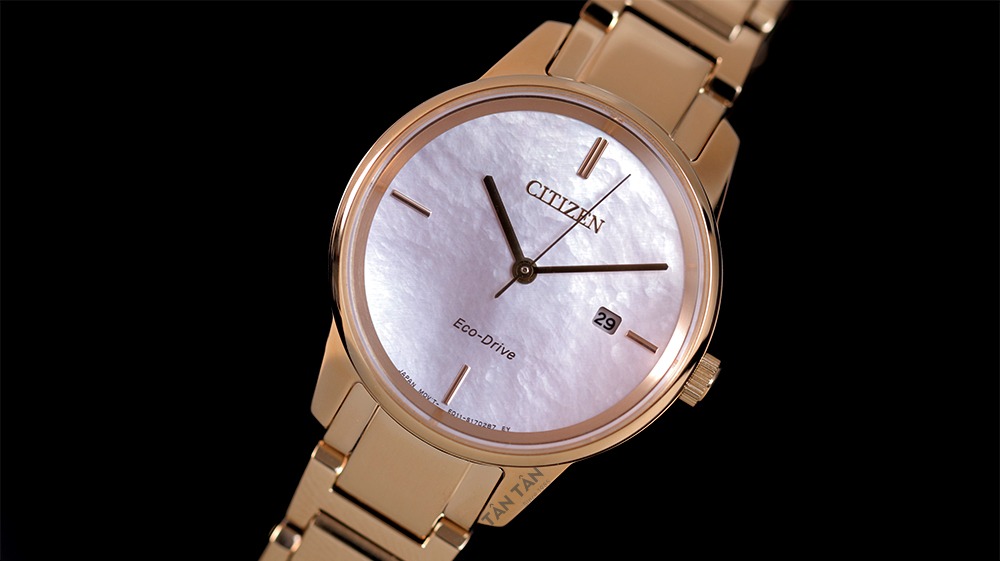 Đồng hồ Citizen EW2539-87Y Mặt số xà cừ với màu chủ đạo nhẹ nhàng