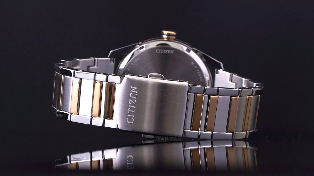 Đồng hồ Citizen AW0086-85L - Citizen AW0086-85L sở hữu dây đeo mạ demi vàng cao cấp