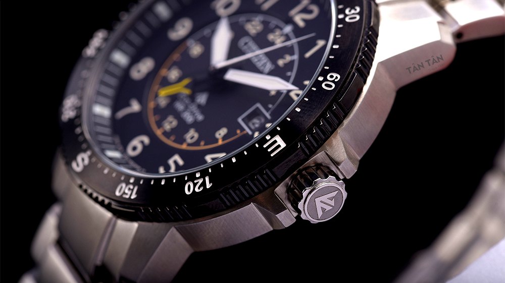 Đồng hồ Citizen BJ7094-59E - Núm vặn screw-down quen thuộc của dòng đồng hồ lặn