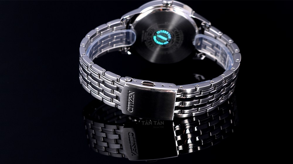 Đồng hồ Citizen BM7300-50E - Dây đeo bằng thép không gỉ với khóa bấm tiện lợi có khắc logo