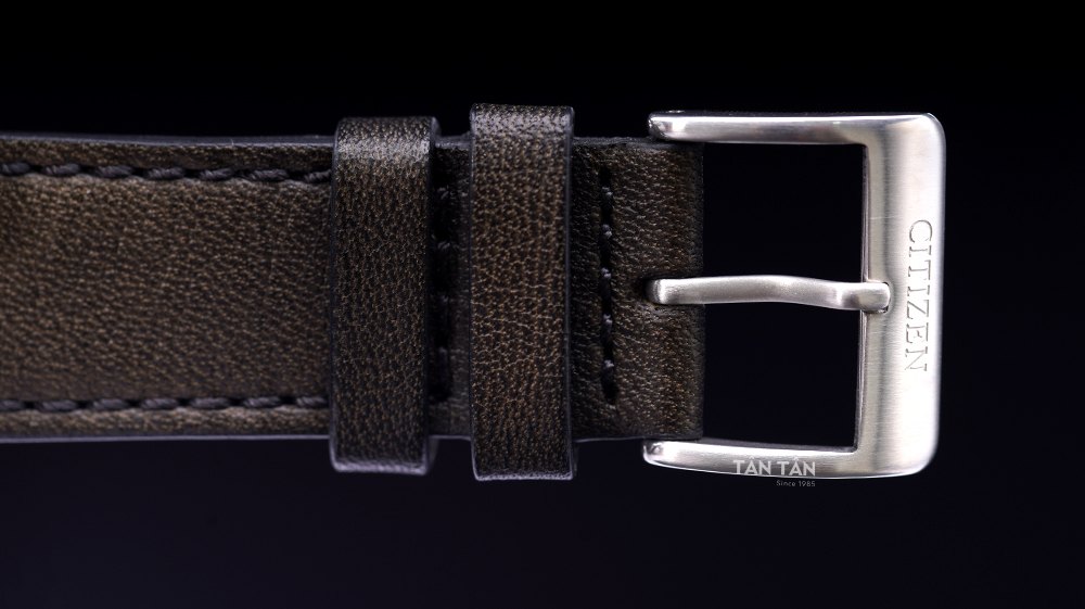 Đồng hồ Citizen BU3020-15E - Dây da cao cấp với khóa gài tiện lợi của Citizen BU3020-15E