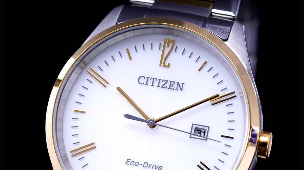 Đồng hồ Citizen BM7354-85A85A - Bộ máy Eco-Drive độc quyền với logo được khắc trên mặt số