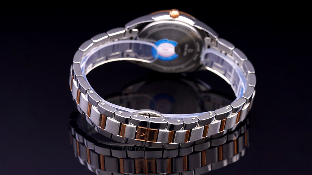 Đồng hồ Bulova 98P183 - Bộ dây thép không gỉ được thiết kế demi bắt mắt