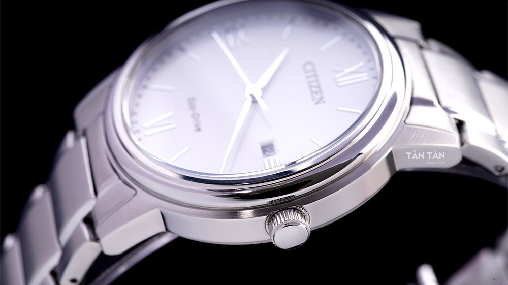Đồng hồ Citizen AW1670-82A - Niềng bezel được đánh bóng với núm chỉnh giờ được khía rãnh