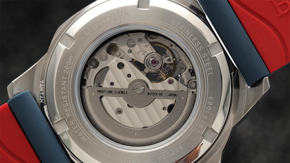 Đồng hồ Bulova 98A225 - Bộ máy của đồng hồ Bulova Marine Star 98A225 chịu được 200m nước