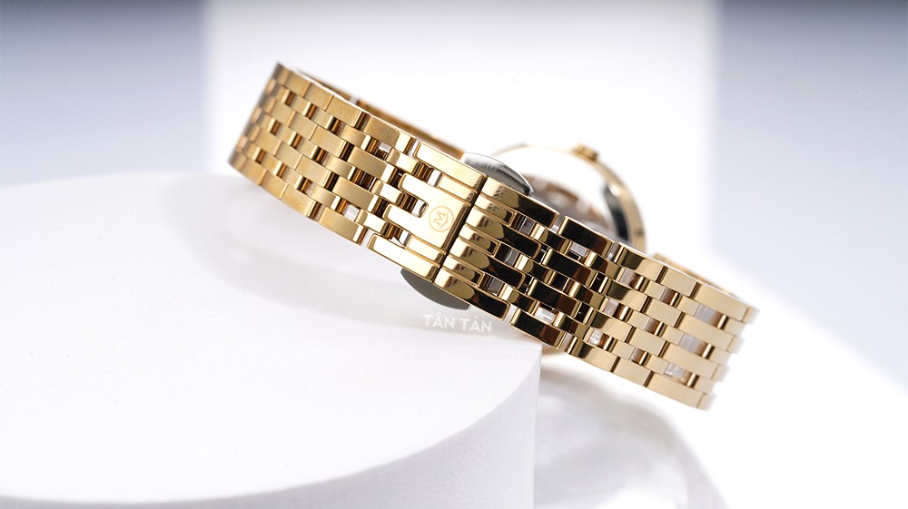 Đồng hồ Movado 0607054 - Dây đeo thiết kế 7 mắt uyển chuyển, phá cách được mạ PVD vàng gold sang trọng 