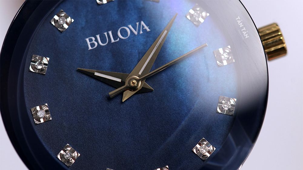 Đồng hồ Bulova 98P157 - Bộ kim dauphine mạ PVD vàng gold được phủ dạ quang của Bulova 98P157 