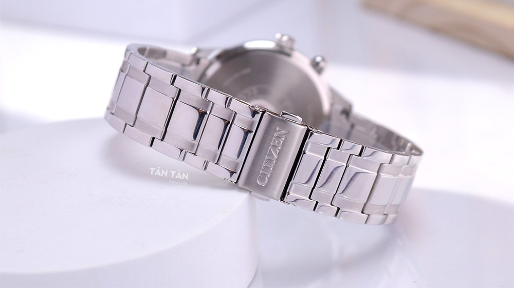 Đồng hồ Citizen AP1050-81E - Dây đeo thép không gỉ với khóa gập chắc chắn của Citizen AP1050-81E 