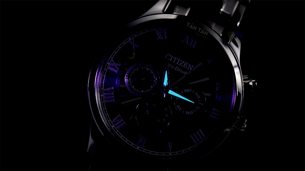Đồng hồ Citizen AP1050-81E - Bộ kim chính được phủ dạ quang hỗ trợ xem thời gian trong điều kiện thiếu sáng 