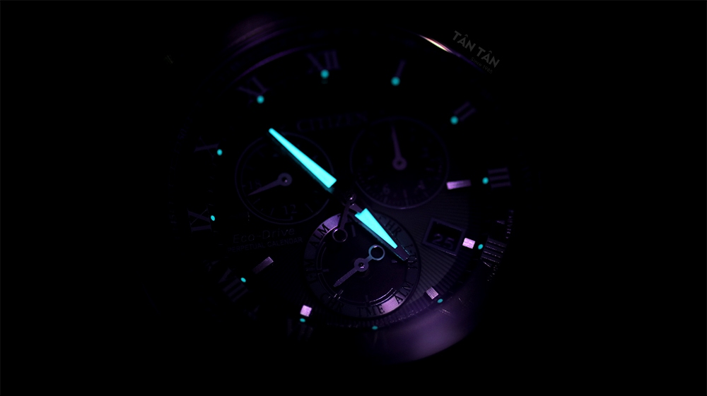Đồng hồ Citizen BL5547-89X - Bộ kim và các chấm tại mốc giờ được phủ dạ quang hỗ trợ xem thời gian trong bóng tối