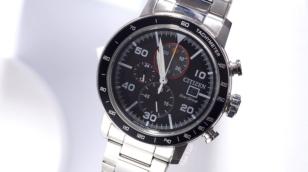 Đồng hồ Citizen CA0641-83E Mặt số màu đen thiết kế multi-dial đa chức năng của Citizen CA0641-83E 
