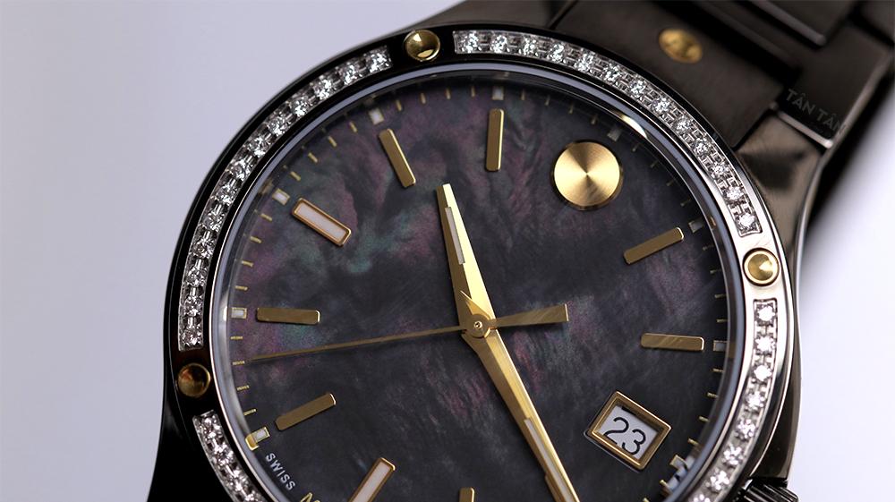 Đồng hồ Movado 0607542 - Bộ kim dauphine cách điệu với chấm tròn đặc trưng mạ PVD vàng gold nổi bật 