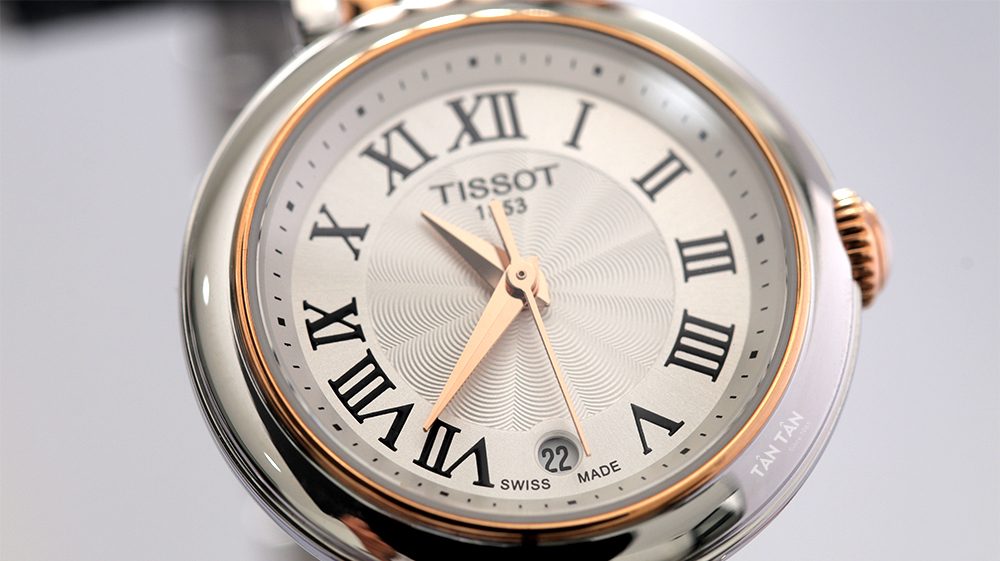 Đồng hồ Tissot T126.010.22.013.01 - Bộ kim dauphine mạ vàng hồng nổi bật trên mặt số Tissot T126.010.22.013.01
