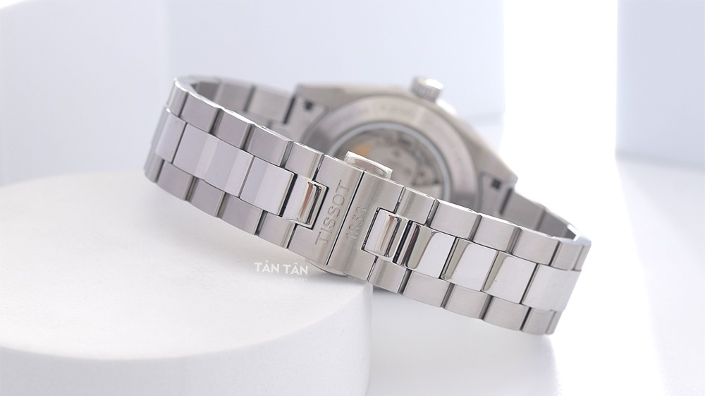 Đồng hồ Tissot T127.407.11.061.01 - Dây đeo thép không gỉ thiết kế 3 mắt chắc chắn với khóa cân bằng gọn gàng