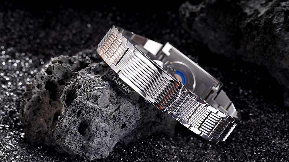 Đồng hồ Bulova 96C139 - Bộ dây đeo độc đáo của Bulova 96C139