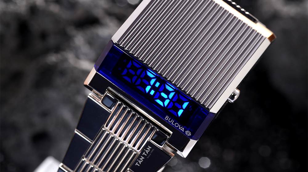 Đồng hồ Bulova 96C139 Mặt số điện tử màu xanh độc đáo của BST Bulova Computron