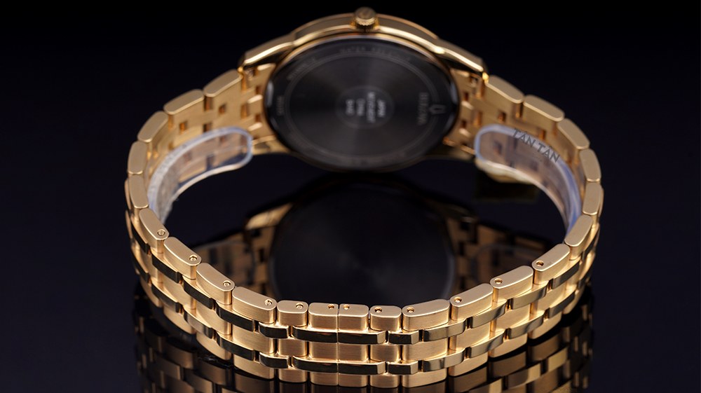 Đồng hồ Bulova 97D123 - Bộ dây thép không gỉ thiết kế 5 mắt với khóa gấp của Bulova 97D123 