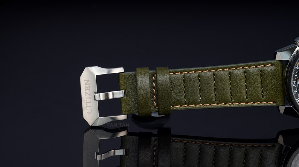 Đồng hồ Citizen BJ7138-04E - Dây đeo bằng da với kết cấu hai lớp chắc chắn