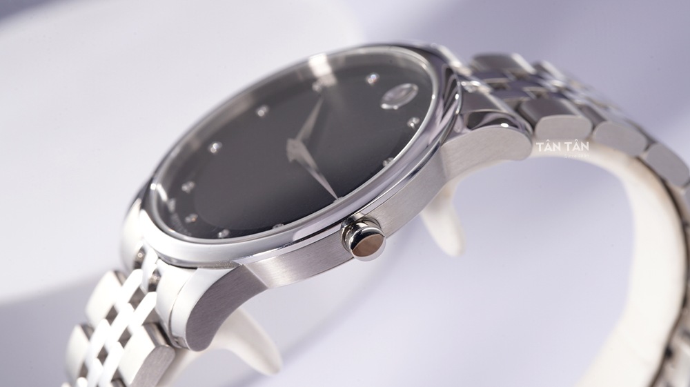 Đồng hồ Movado 0606878 - Bộ vỏ tròn bằng thép không gỉ được đánh phay xước mờ sang trọng