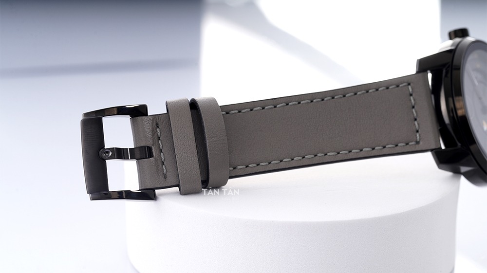 Đồng hồ Movado 3600695 - Trang bị dây da màu xám với phối màu độc đáo