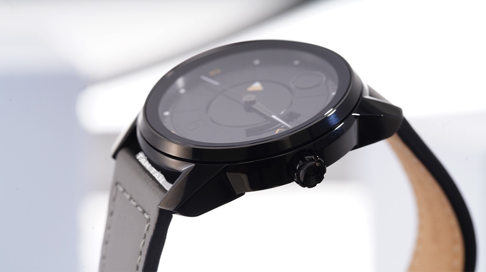 Đồng hồ Movado 3600695 - Bộ vỏ đồng hồ làm bằng thép mạ ion đen chắc chắn