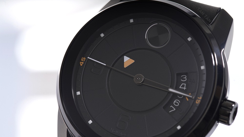 Đồng hồ Movado 3600695 - Kim giờ đồng hồ là vòng tròn nhỏ bên trong sơn hình mũi tên màu cam-trắng