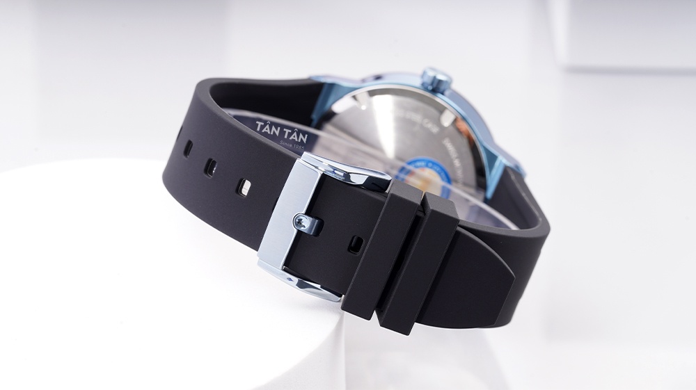Đồng hồ Movado 3600626 - Dây đeo cao su nhẹ nhàng, sành điệu của đồng hồ Movado 3600626