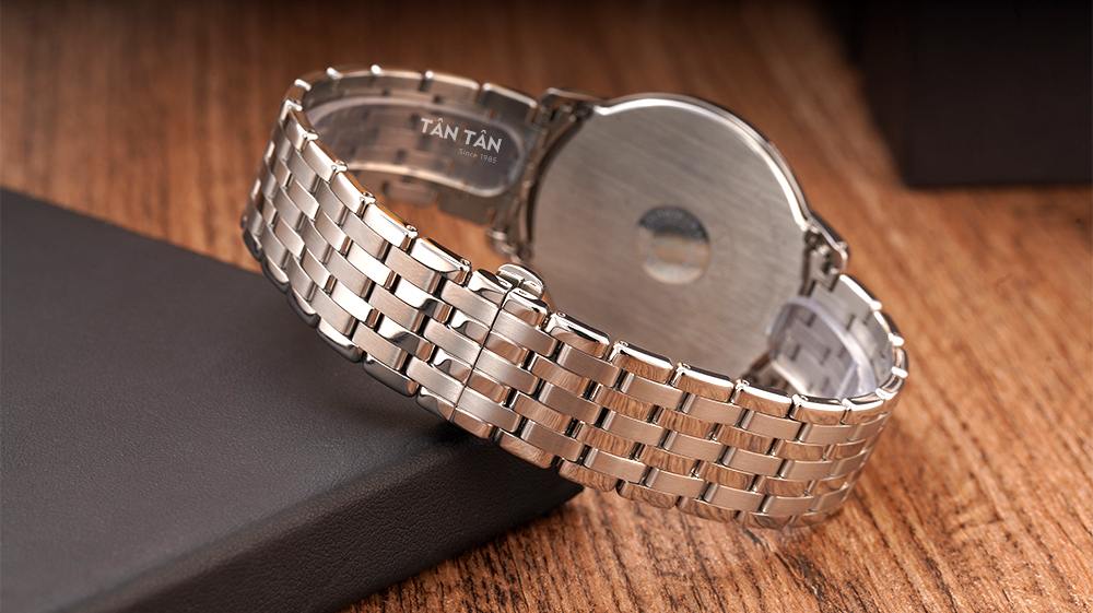 Đồng hồ Citizen AR1130-81H - Dây đeo thép không gỉ thiết kế 7 mắt mềm mại với khóa cân bằng gọn gàng