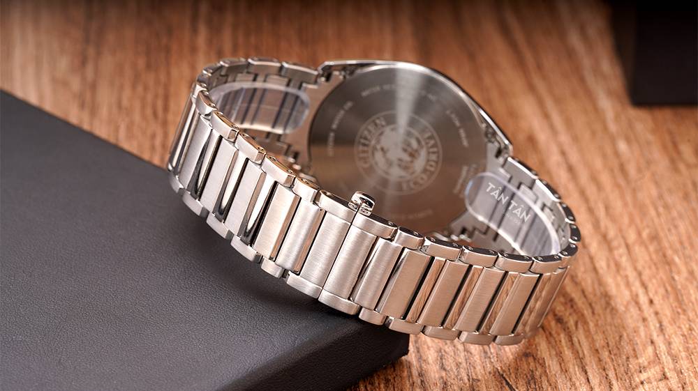 Đồng hồ Citizen AR3071-87E - Dây đeo thép không gỉ thiết kế cổ điển và thời thượng