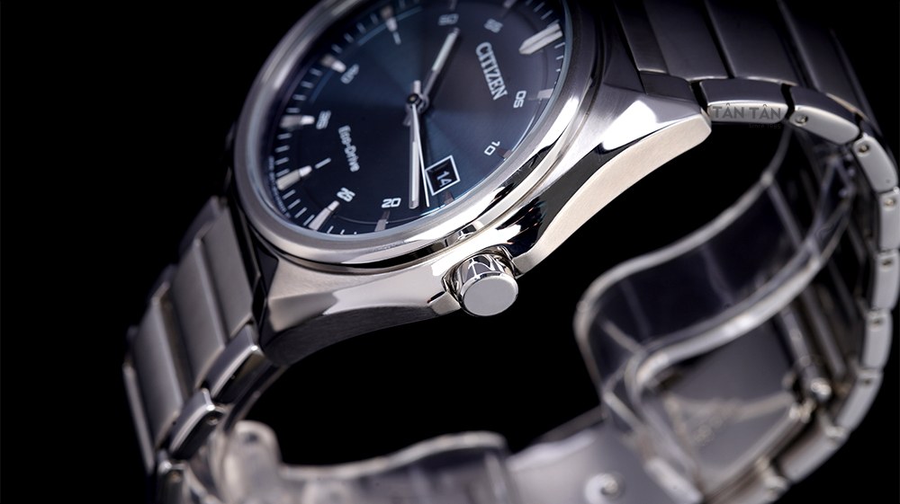 Đồng hồ Citizen AW1570-87L - Bộ vỏ có độ hoàn thiện cao cùng niềng bezel sáng bóng