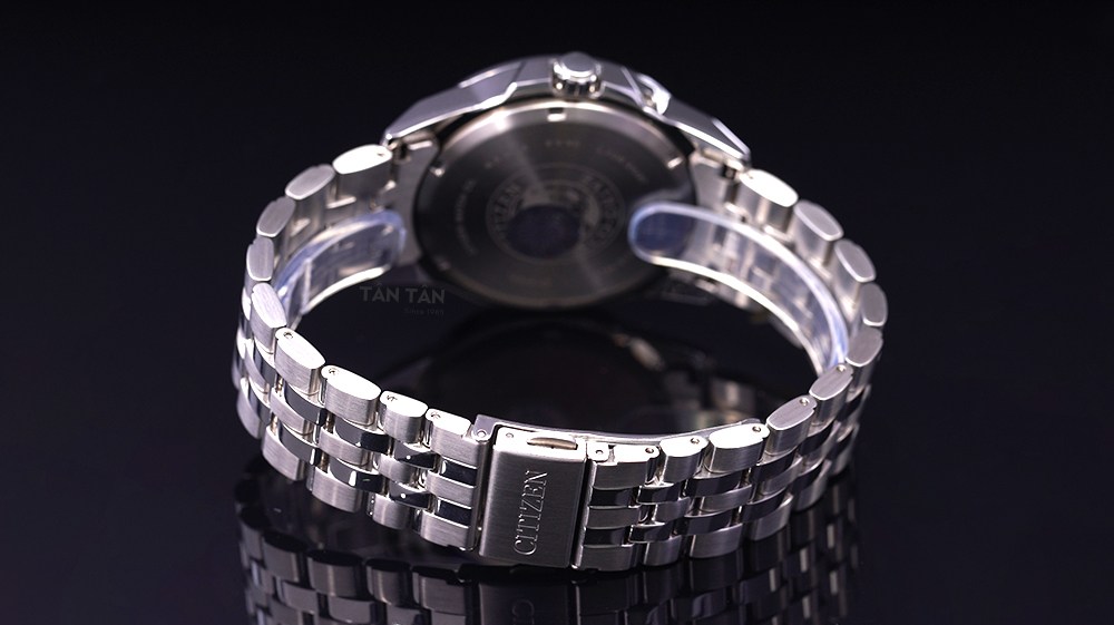 Đồng hồ Citizen BX1001-89E - Dây đeo với thiết kế 5 mắt ấn tượng