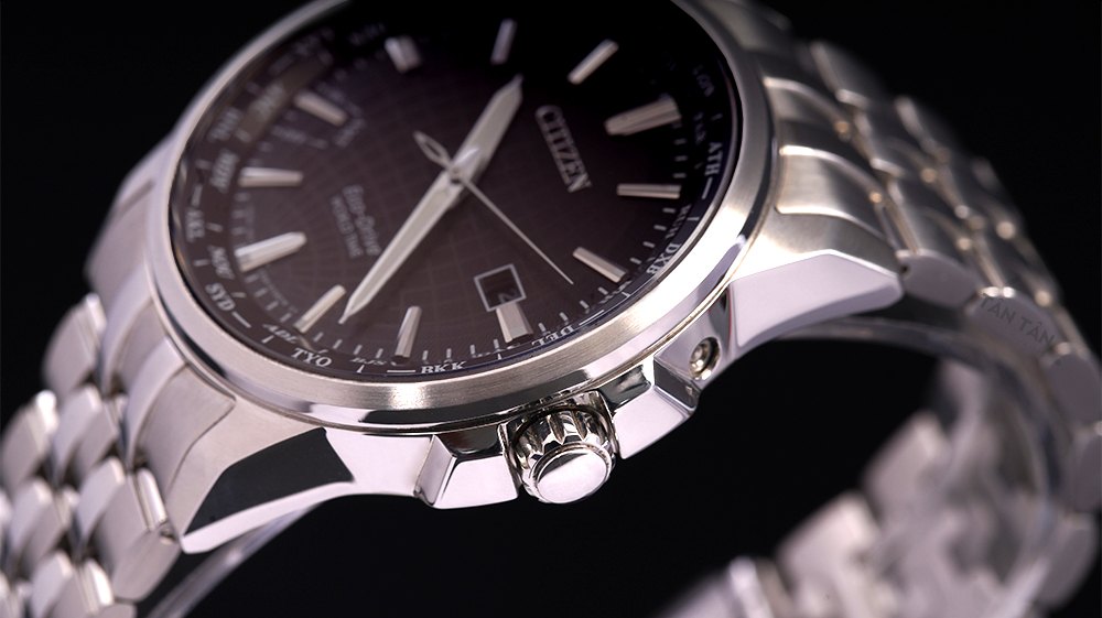 Đồng hồ Citizen BX1001-89E - Bộ vỏ với thiết kế tròn truyền thống được đánh bóng tỉ mỉ