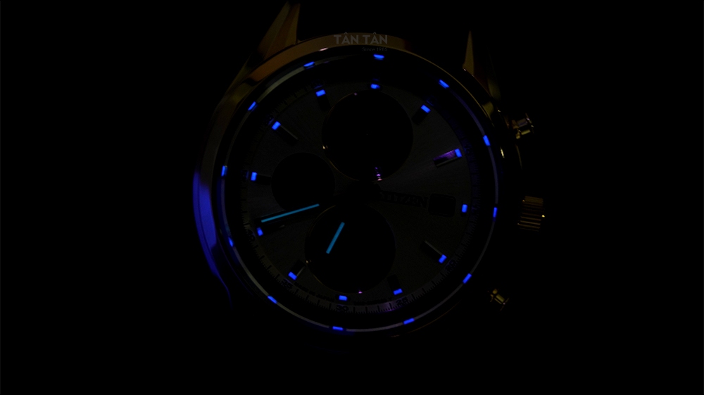 Đồng hồ Citizen CA0452-01P - Mặt số phủ dạ quang của đồng hồ Citizen CA0452-01P