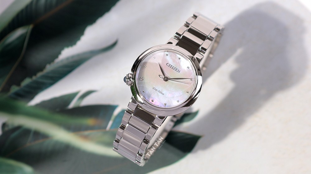 Đồng hồ Citizen EM0910-80D - Dây đeo ba mắt mạ vàng hồng của EM0910-80D