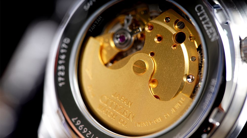 Đồng hồ CitizenNH7520-56A -Bộ máy Inhouse Caliber 8210 của Citizen hoạt động ổn định, chính xác