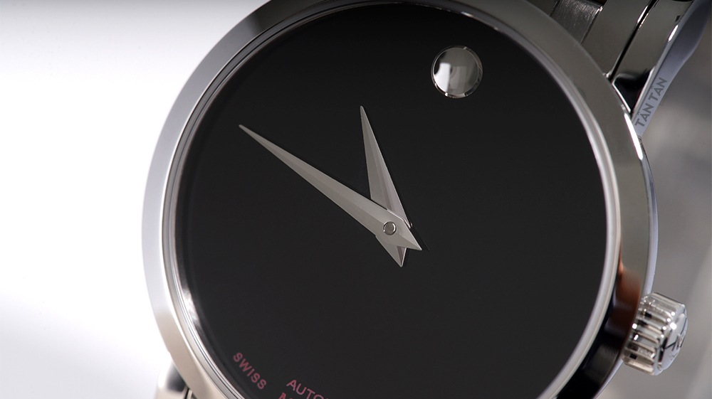 Đồng hồ Movado 0606107 - Bộ 2 kim dauphine và chấm tròn đặc trưng của Movado